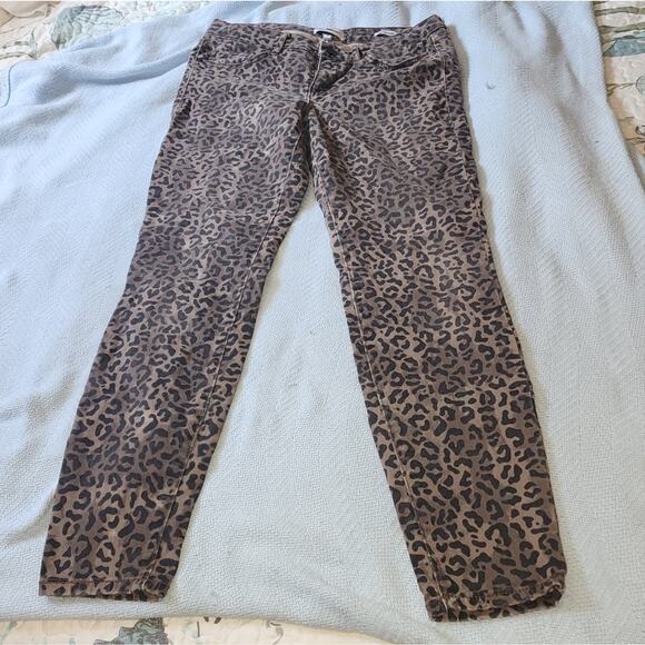 WILLIAM RAST EUC WOMEN'S SIZE 29 LEOPARD PRINT JEANS - Picture 1 of 7
